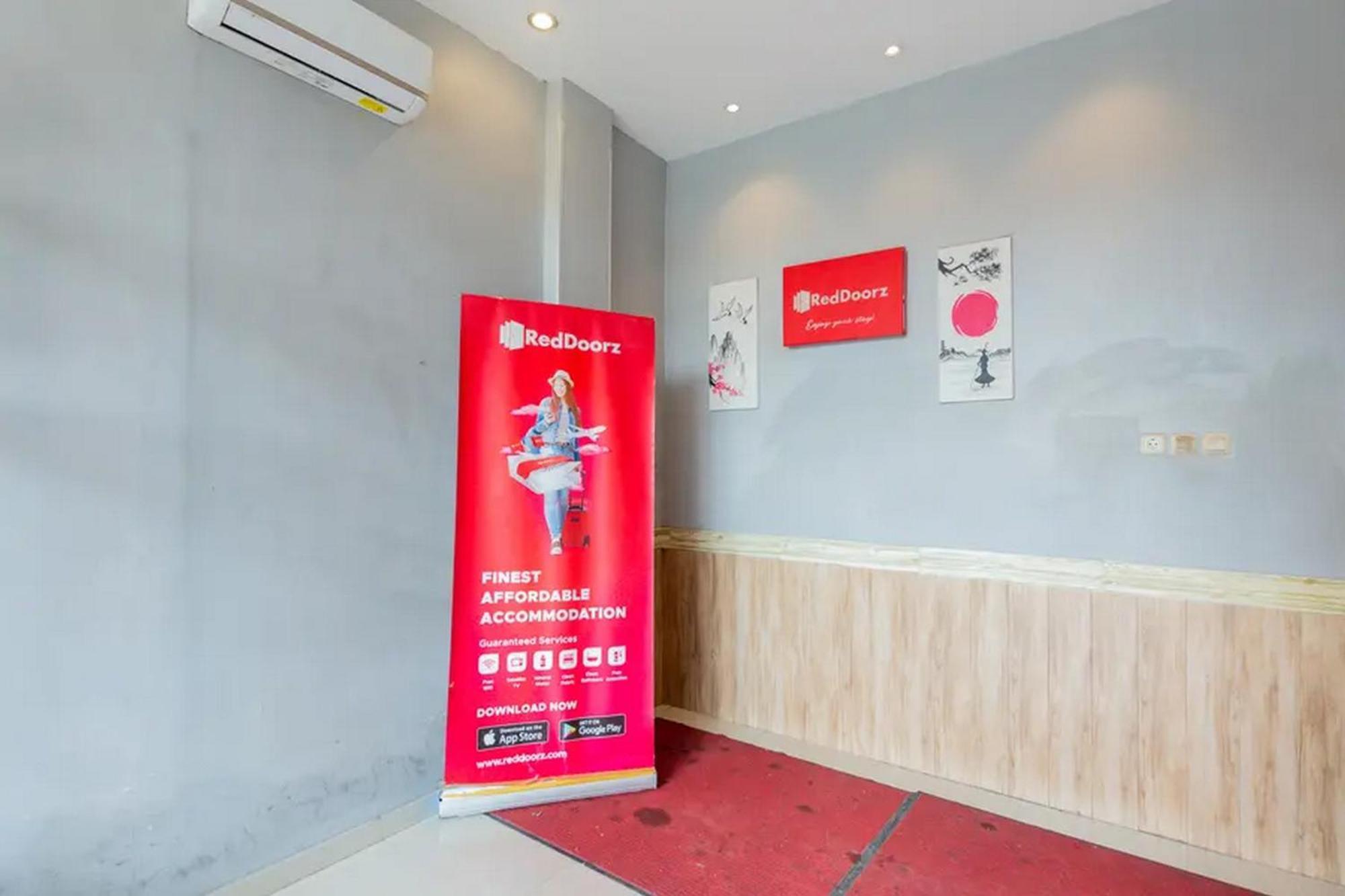 Reddoorz @ Manukan Surabaya Exterior foto